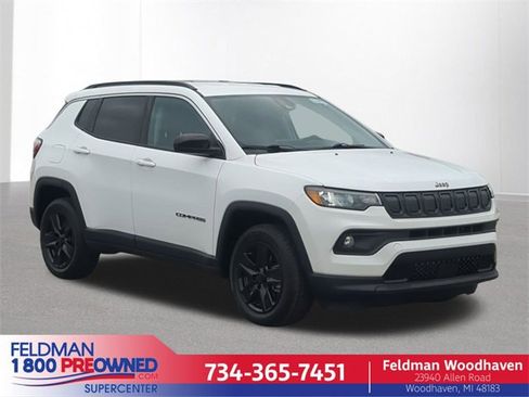 Certified 2022 Jeep Compass Latitude image 1