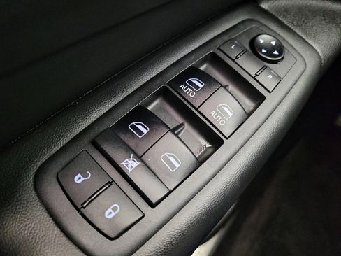 Used 2018 Jeep Grand Cherokee Limited RWD image 27