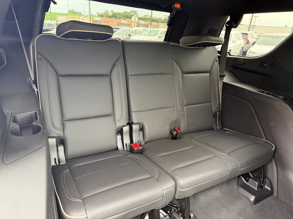 Used 2022 Chevrolet Tahoe Premier AWD/4WD image 19