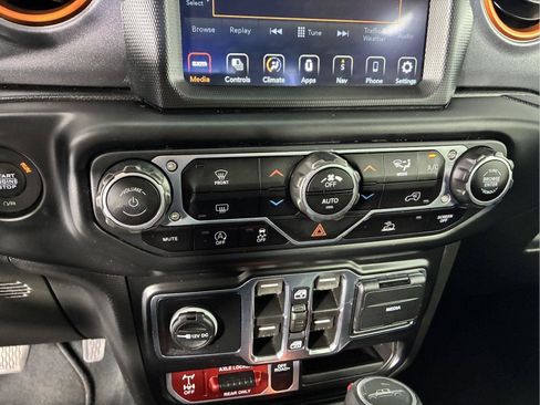 Used 2022 Jeep Gladiator Mojave w/ Trailer Tow Package AWD/4WD image 52