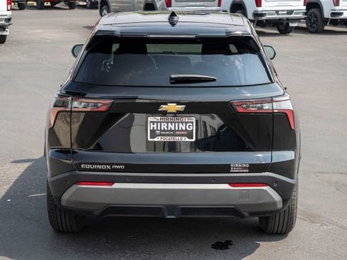 Used 2025 Chevrolet Equinox LT AWD/4WD image 45