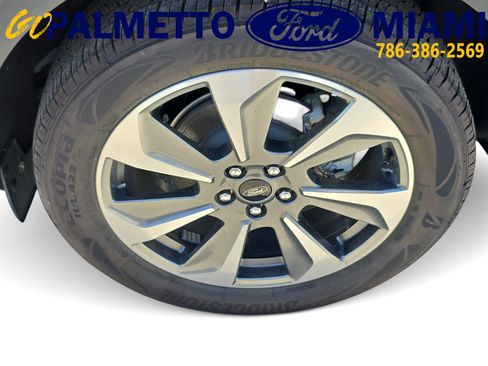 Used 2024 Ford Escape Platinum AWD/4WD image 9