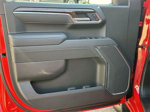 New 2026 GMC Sierra 1500 Elevation w/ LPO, Elevation Black Package image 19