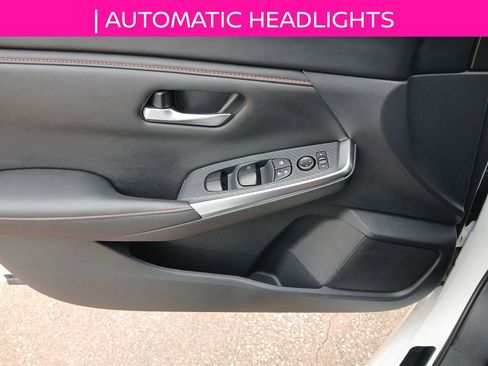 Used 2025 Nissan Sentra SR image 11