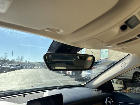 Used 2019 Mercedes-Benz GLA 250 4MATIC image 26