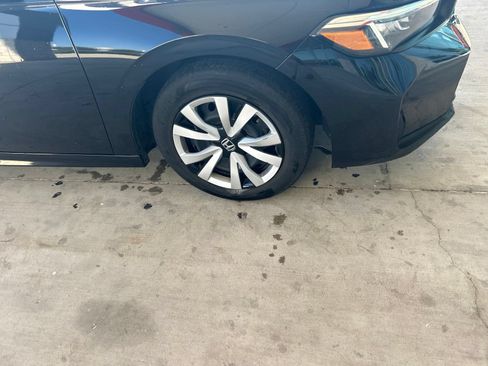 Used 2025 Honda Civic LX image 5