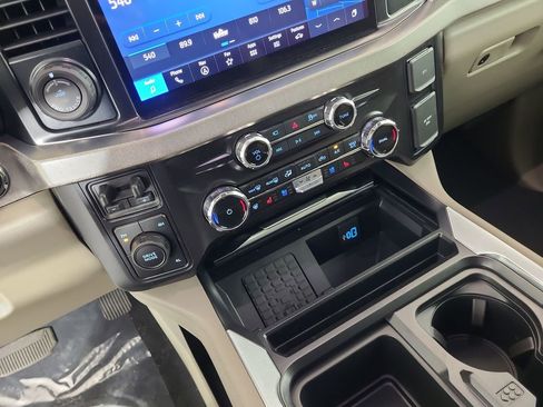 New 2026 Ford F450 Platinum w/ Platinum Plus Package AWD/4WD image 17