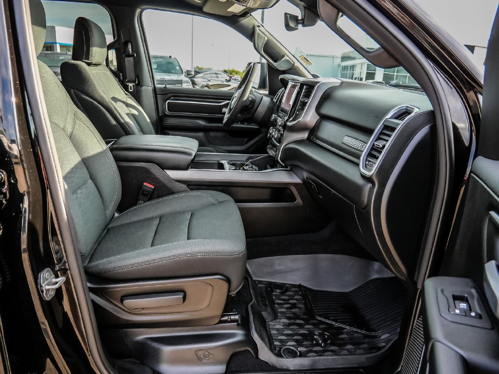 Used 2025 RAM 1500 Big Horn AWD/4WD image 14