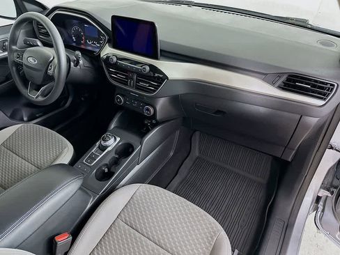 Certified 2022 Ford Escape SE image 31