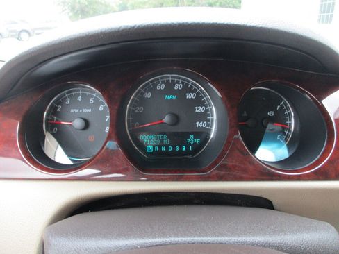 Used 2008 Buick Lucerne CXL FWD image 27
