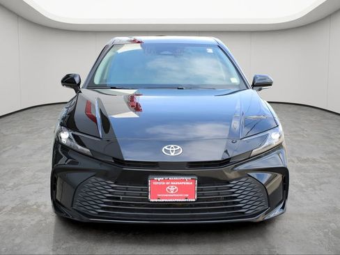 Used 2025 Toyota Camry LE w/ Convenience Package image 7