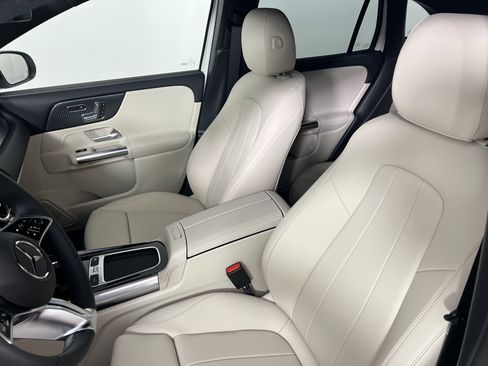 New 2026 Mercedes-Benz GLA 250 4MATIC image 4