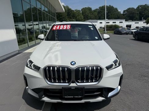 Used 2025 BMW X1 xDrive28i w/ Technology Package image 4