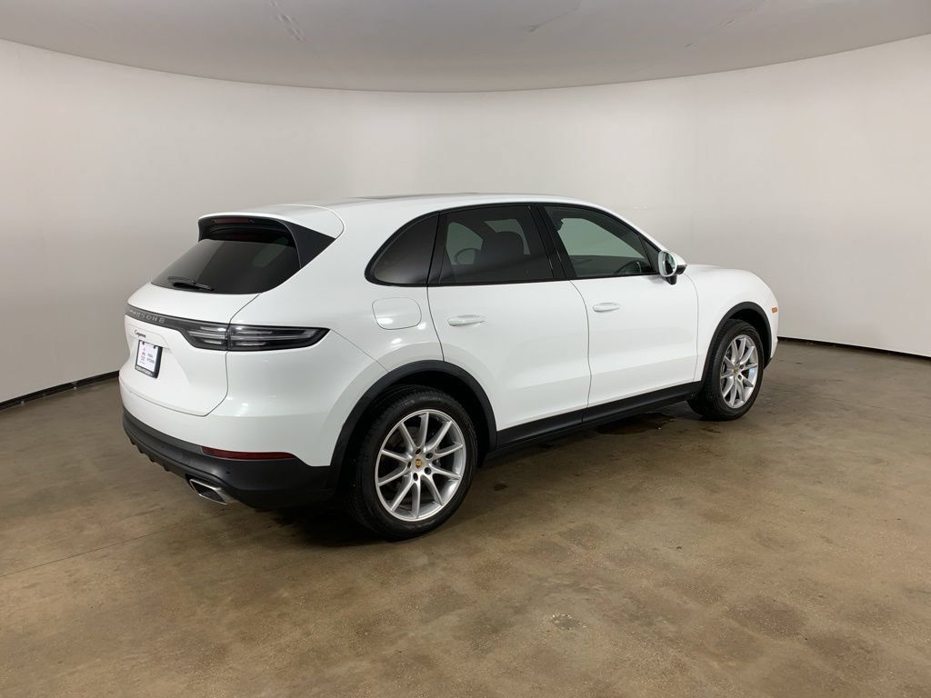 Used 2022 Porsche Cayenne AWD/4WD image 8