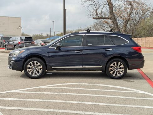 Used 2018 Subaru Outback 2.5i Touring w/ Popular Package #3 image 6