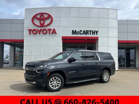 Used 2023 Chevrolet Suburban LT image 1