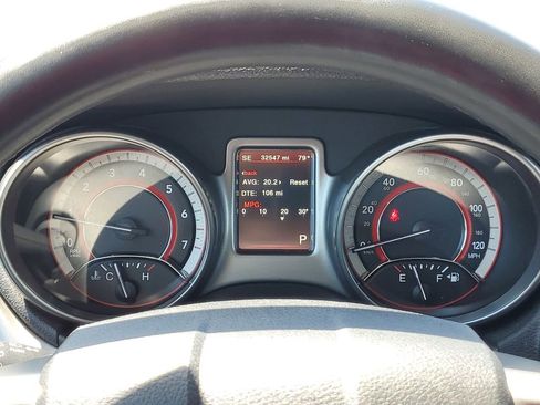 Used 2020 Dodge Journey Crossroad w/ Popular Equipment Group FWD image 17