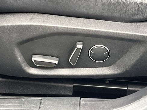 Used 2017 Ford Fusion SE image 10