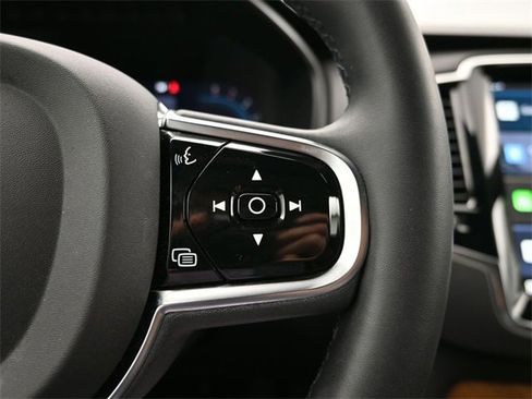 Used 2023 Volvo XC90 B6 Plus w/ Protection Package Premier image 25