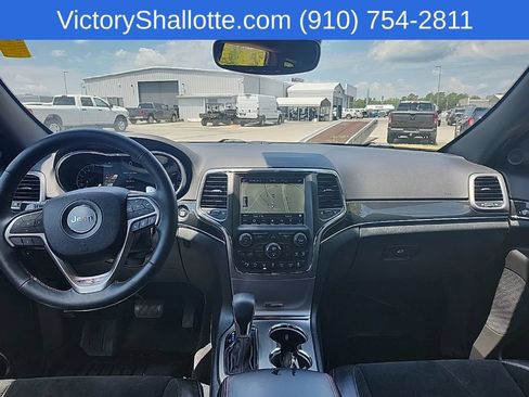 Used 2018 Jeep Grand Cherokee Trailhawk AWD/4WD image 4
