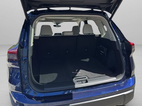 New 2026 Nissan Rogue SV FWD image 12