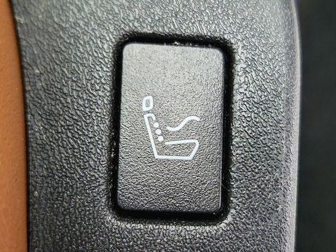 Used 2022 INFINITI QX60 Sensory image 39