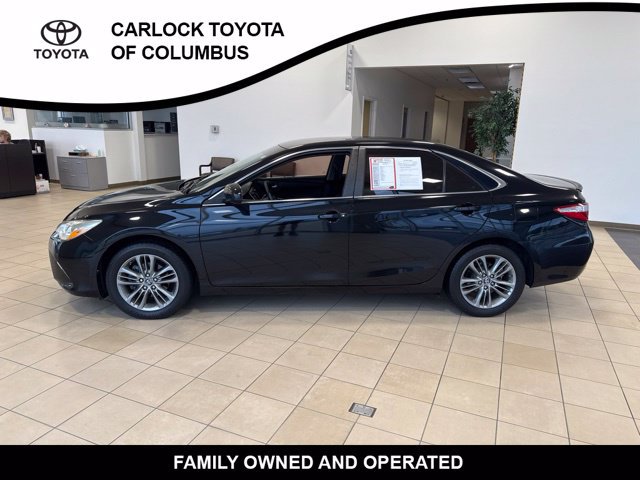 Used 2017 Toyota Camry SE FWD image 1