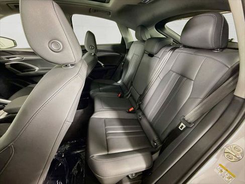 Certified 2025 Audi Q5 Premium w/ Convenience Package AWD/4WD image 21