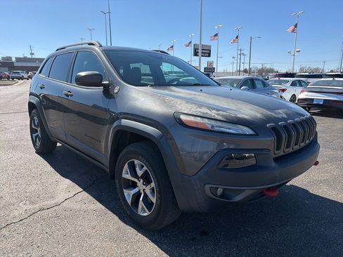 Used 2015 Jeep Cherokee Trailhawk w/ Leather Interior Group image 3