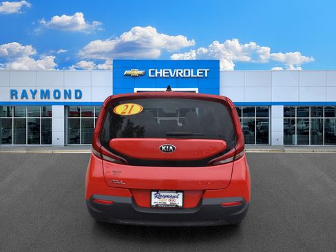 Used 2021 Kia Soul LX FWD image 4