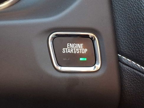 Used 2021 GMC Acadia SLE w/ Driver Convenience Package image 26