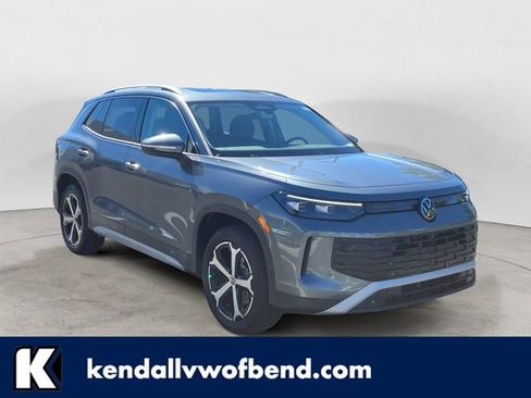 New 2025 Volkswagen Tiguan SE AWD/4WD image 1