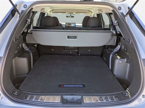 New 2025 Mitsubishi Outlander ES image 18
