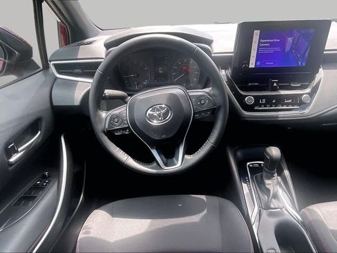 Used 2025 Toyota Corolla SE FWD image 6