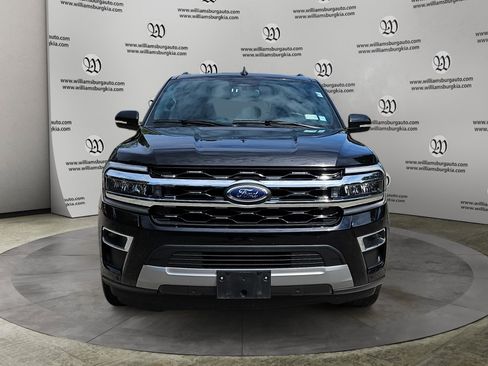 Used 2024 Ford Expedition Limited image 8