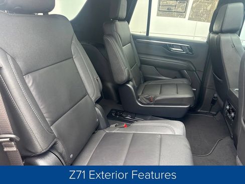 Used 2025 Chevrolet Tahoe Z71 w/ Comfort Package AWD/4WD image 33