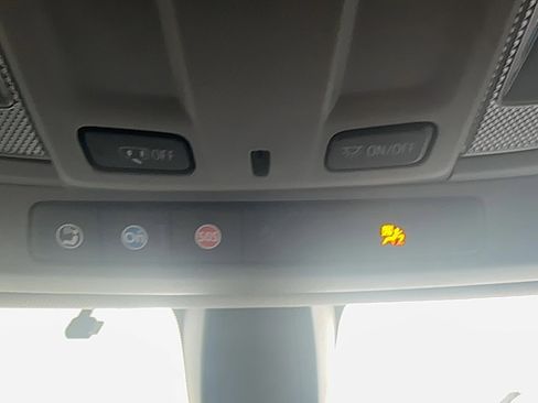 Used 2019 Chevrolet Silverado 1500 RST image 12