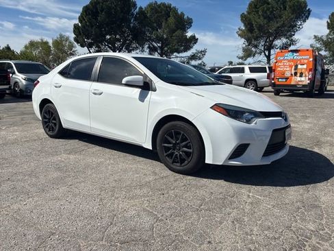 Used 2015 Toyota Corolla L image 2