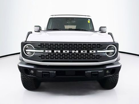 Used 2023 Ford Bronco Badlands image 2