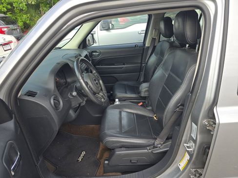 Used 2015 Jeep Patriot High Altitude FWD image 10