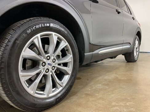 Used 2023 Ford Explorer Limited w/ Equipment Group 301A image 2