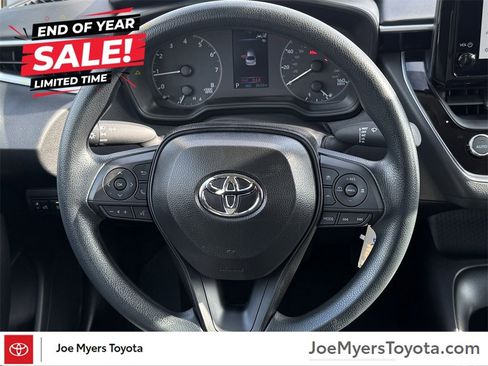 Used 2025 Toyota Corolla LE image 11