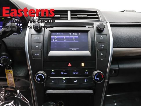 Used 2017 Toyota Camry LE FWD image 11