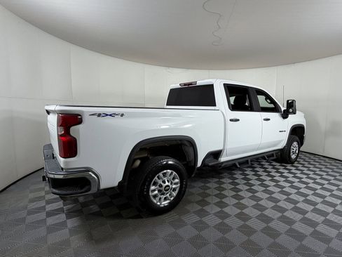 Used 2024 Chevrolet Silverado 2500 W/T AWD/4WD image 4