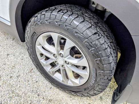 Used 2020 Hyundai Santa Fe SEL AWD/4WD image 13
