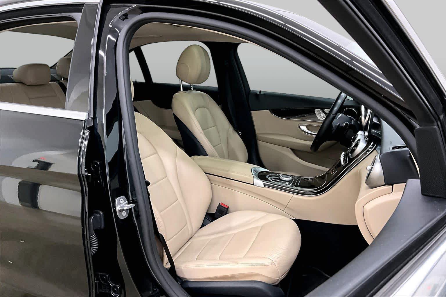 Certified 2020 Mercedes-Benz C 300 Sedan image 9