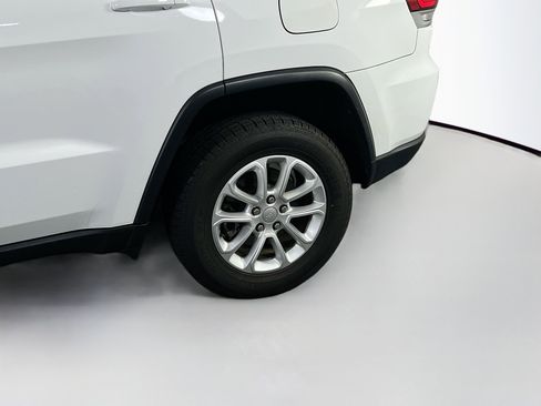 Used 2022 Jeep Grand Cherokee Laredo E image 28