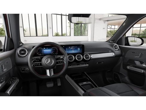Used 2025 Mercedes-Benz GLB 250 GLB 250 image 2