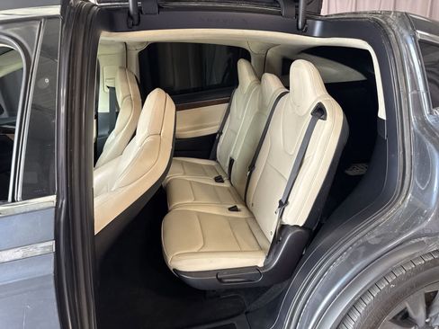 Used 2017 Tesla Model X 75D AWD/4WD image 14