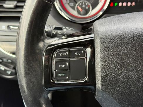 Used 2019 Dodge Grand Caravan SXT w/ Driver Convenience Group image 20